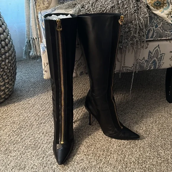Gorgeous Jimmy Choo Boots in Pristine Condition - Picture 2 of 9